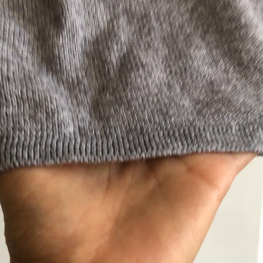 Beautiful Sweater. - Picture 6 of 8